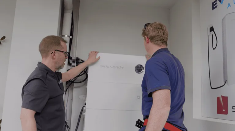 Top thương hiệu pin lưu trữ gia đình tốt nhất tại Úc năm 2025: Theo các nhà lắp đặt tại Úc