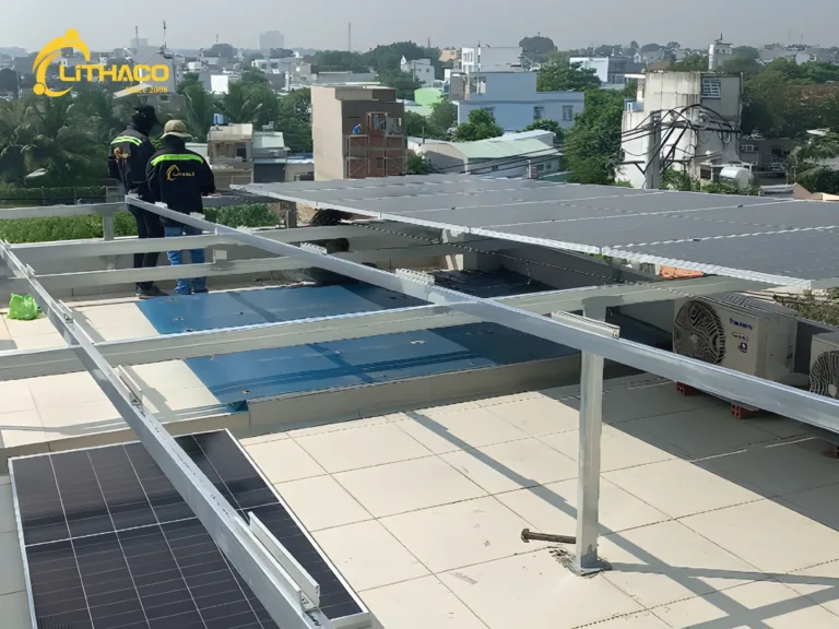 Lắp đặt hoàn thiện hệ thống điện mặt trời có lưu trữ 8.12kWp/5kWh Anh Hải – Hóc Môn, TP.HCM