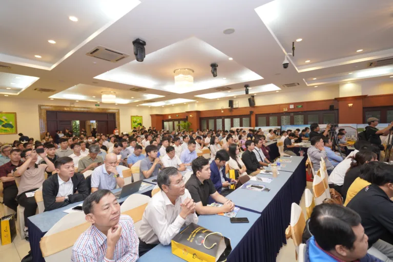 Sôi động Hội thảo 28/11: Thời đại của Pin – Giải pháp BESS cho Gia đình và Nhà máy 7