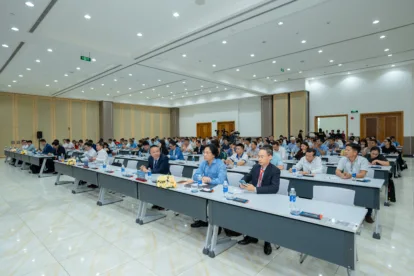 HTV đưa tin hội thảo điện mặt trời thế hệ tiếp theo cho nhà máy công nghiệp và hộ gia đình tại Bình Dương