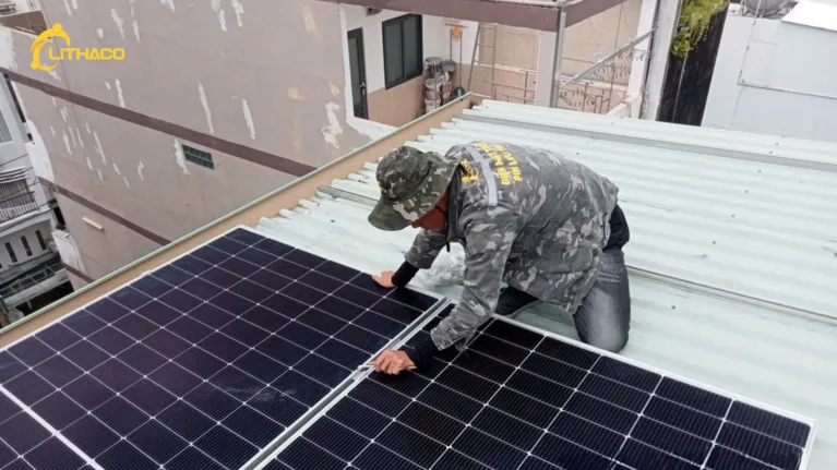LITHACO hoàn thiện hệ thống điện mặt trời có lưu trữ 5.8kWp/10kWh cho chị Hoàng Thị Minh Hương tại Quận 10, TP.HCM 2 LITHACO hoàn thiện hệ thống điện mặt trời có lưu trữ 5.8kWp/10kWh cho chị Hoàng Thị Minh Hương tại Quận 10, TP.HCM