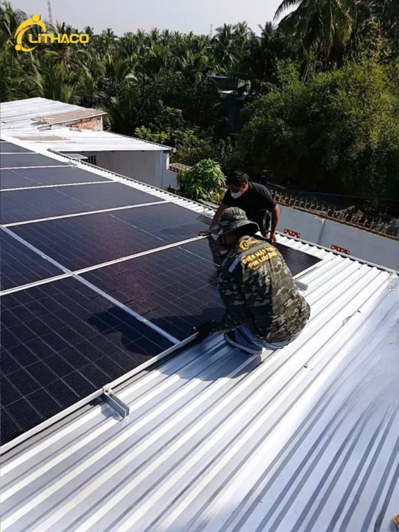 LITHACO hoàn thiện hệ thống điện mặt trời có lưu trữ 7kWp/15.36kWh – 1 pha cho anh Hòa tại Vĩnh Long 3 LITHACO hoàn thiện hệ thống điện mặt trời có lưu trữ 7kWp/15.36kWh – 1 pha cho anh Hòa tại Vĩnh Long