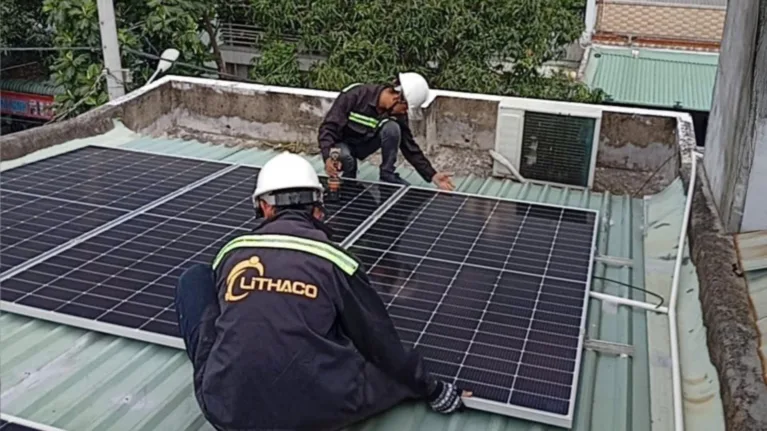 LITHACO hoàn thiện hệ thống điện mặt trời có lưu trữ 8.12kWp/6kW/10kWh Chị Phước tại Dĩ An, Bình Dương