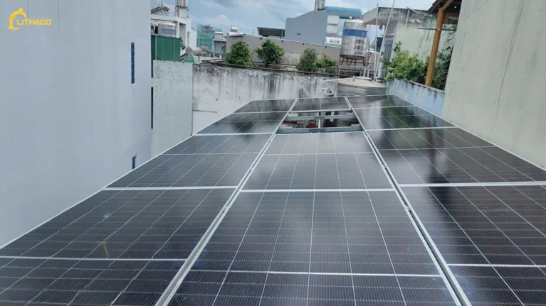 LITHACO hoàn thiện hệ thống điện mặt trời có lưu trữ 6.38kWp/5kWh cho anh Nhã tại Quận Tân Phú, TP.HCM