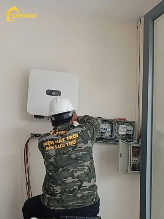 LITHACO hoàn thiện hệ thống điện mặt trời 11.6kWp/12kW – 3 pha anh Quang tại Phường Diên Hồng, TP.HCM
