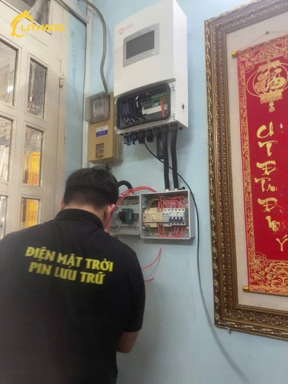 LITHACO hoàn thành lắp đặt hệ thống điện mặt trời có lưu trữ 5.8kWp/5kWh anh Huỳnh tại Phường Bảy Hiền, TP.HCM