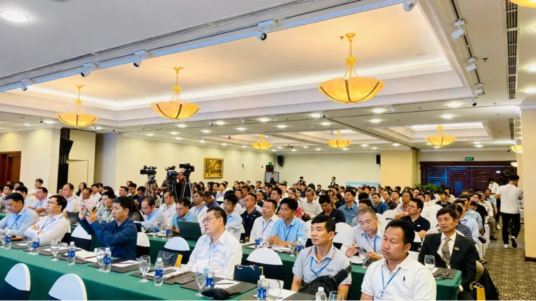 “Thời đại của Pin” chính thức được định hình: Doanh nghiệp chuyển từ tiêu thụ sang làm chủ năng lượng 4 “Thời đại của Pin” chính thức được định hình: Doanh nghiệp chuyển từ tiêu thụ sang làm chủ năng lượng
